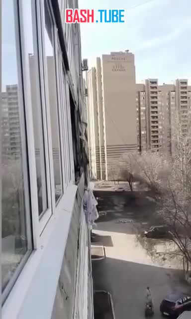  Тюменец сорвался с шестого этажа, но отделался ушибами
