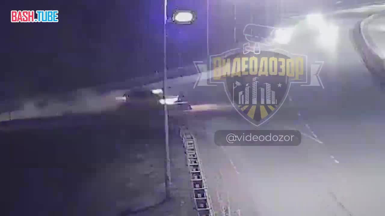  В Уфе пьяный водитель влетел в отбойник, пытаясь уйти от полицейской погони
