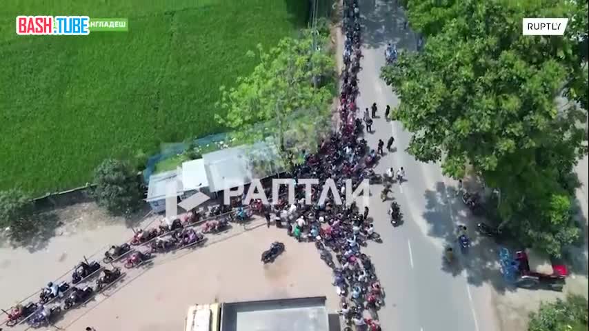  Бангладеш ввела нормы отпуска бензина в одни руки - теперь топливо можно купить только через специальные электронные карточки