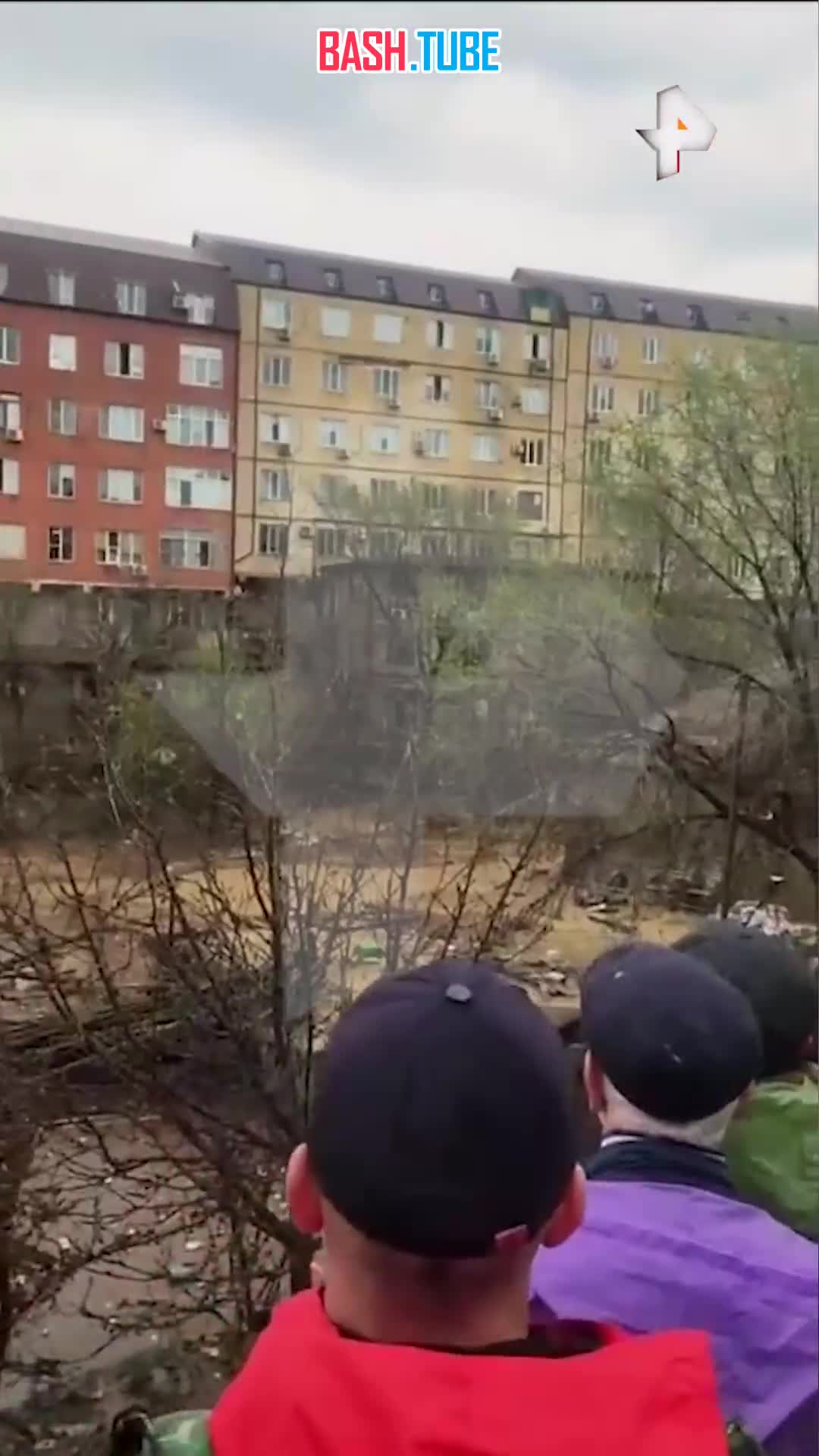  Многоквартирный дом рухнул в Махачкале из-за потопа