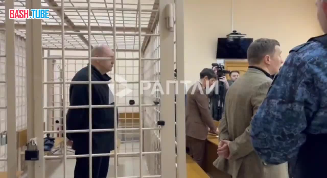  Экс-губернатора Курской области Алексея Смирнова приговорили к 14 годам колонии строгого режима